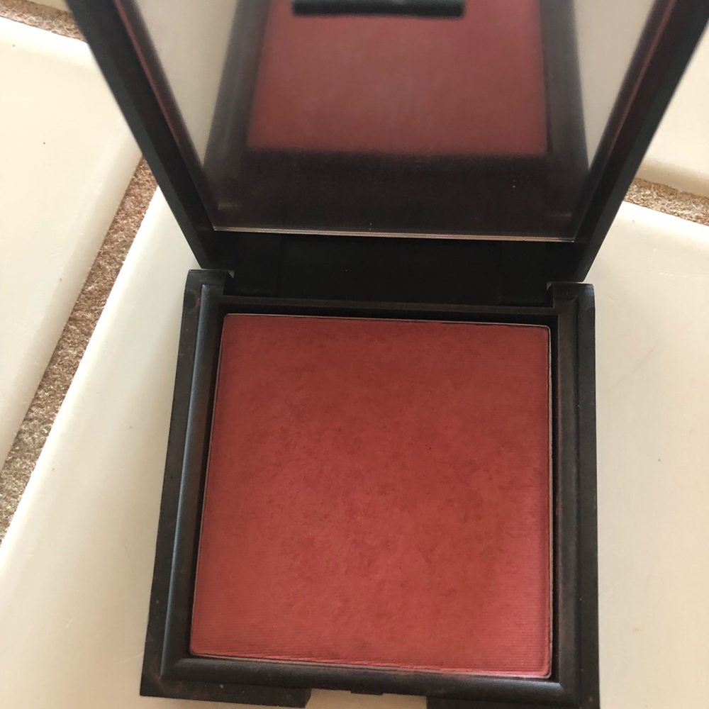 Younique blush